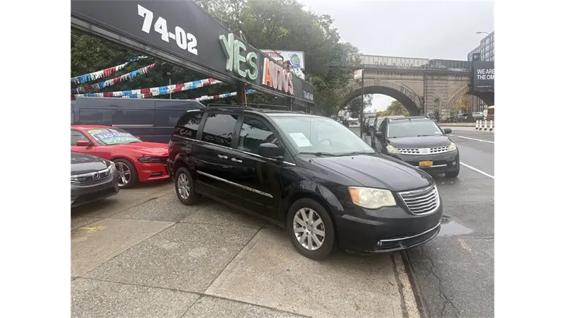 2016 Chrysler Town & Country Touring