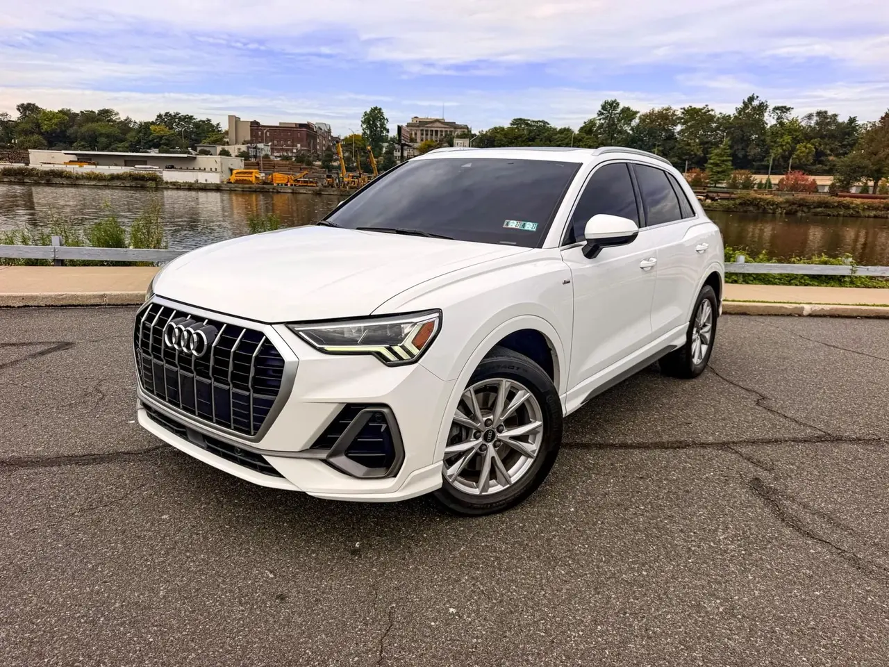 2022 Audi Q3 45 Tfsi S line Premium Plus