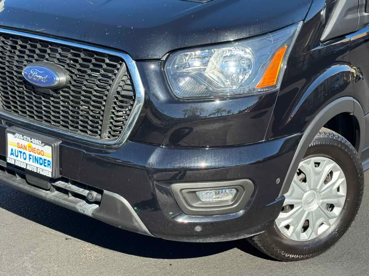 2024 Ford Transit 12Passenger T-350 148" Med Roof XLT