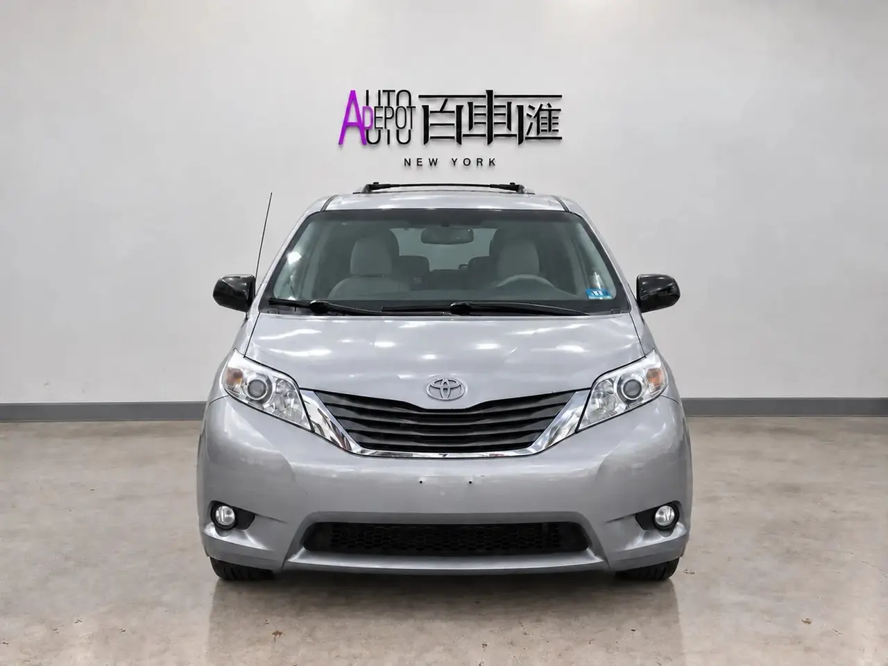 2014 豐田 塞納 XLE