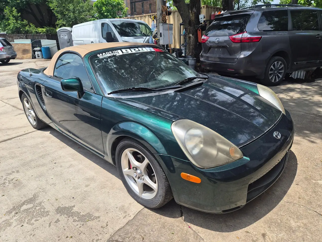 2002 Toyota MR2 Spyder