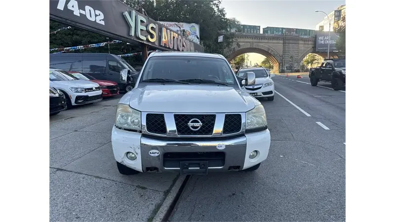 2006 Nissan Titan XE 4dr Crew Cab