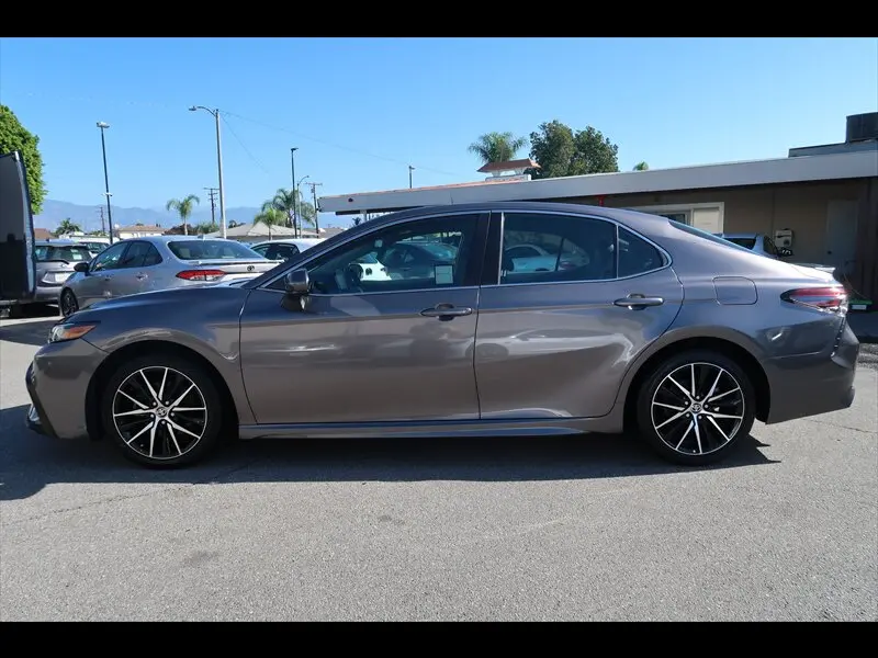 2021 Toyota Camry SE