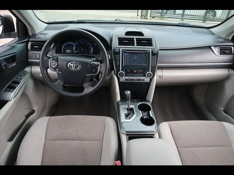 2014 Toyota Camry Hybrid LE