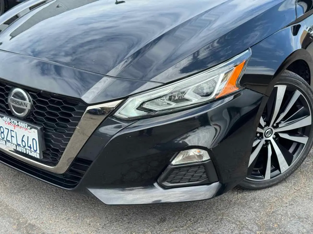 2021 Nissan Altima SR