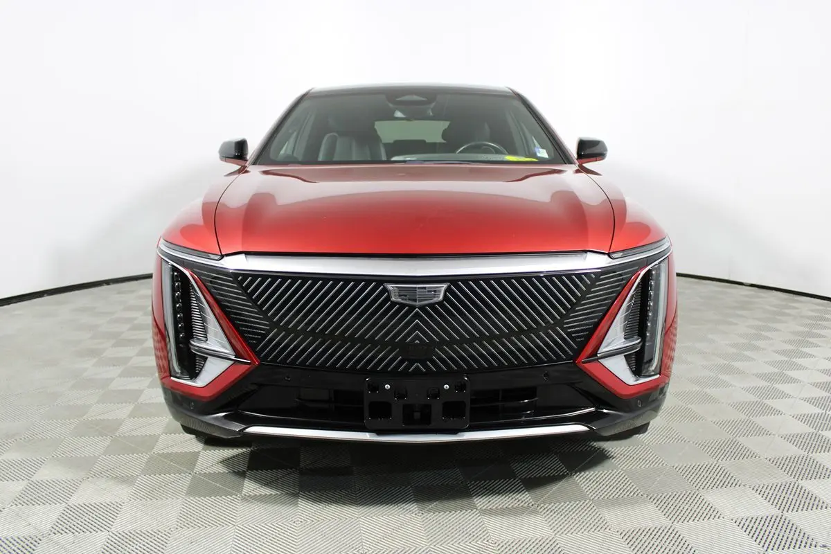 2024 Cadillac LYRIQ Tech